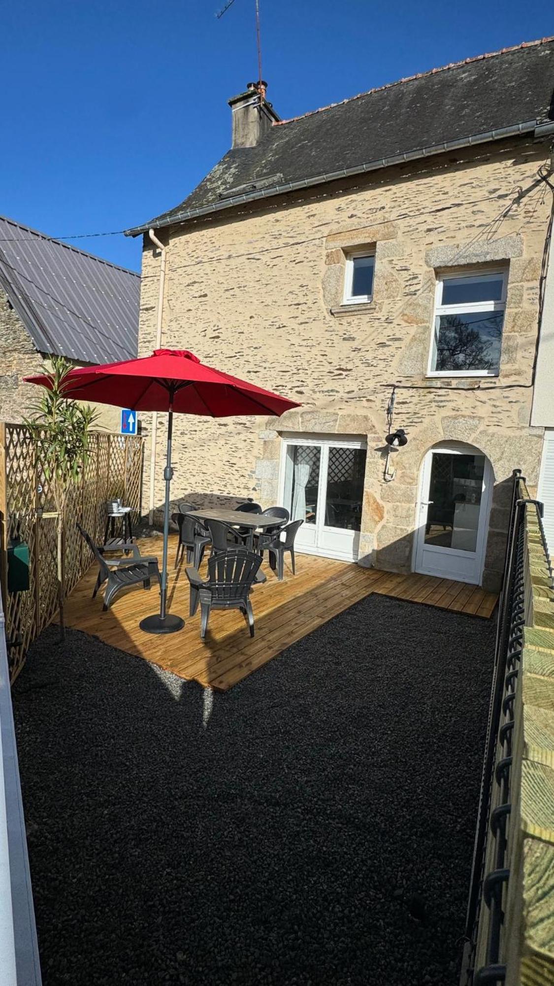 Petite Maison En Pierre Au Pied De La Voie Verte Ploërmel Kültér fotó